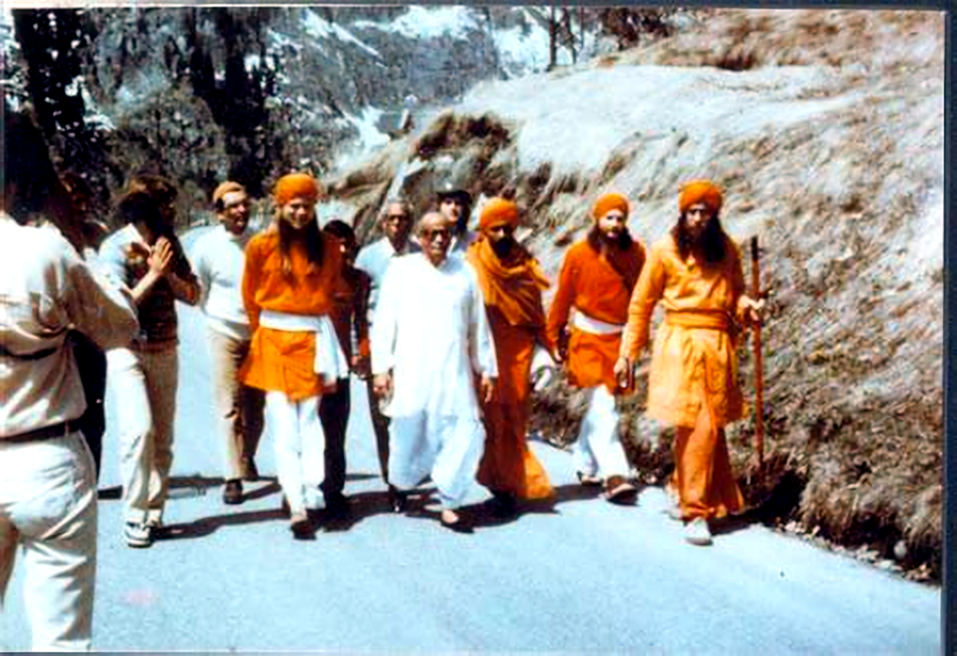 Acaryas walking with Baba